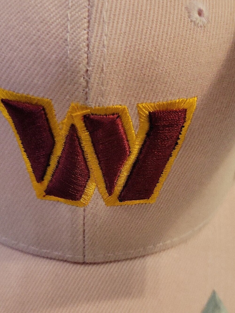 NFL Pink Washington Commanders Baseball Cap - Picture 7 of 8